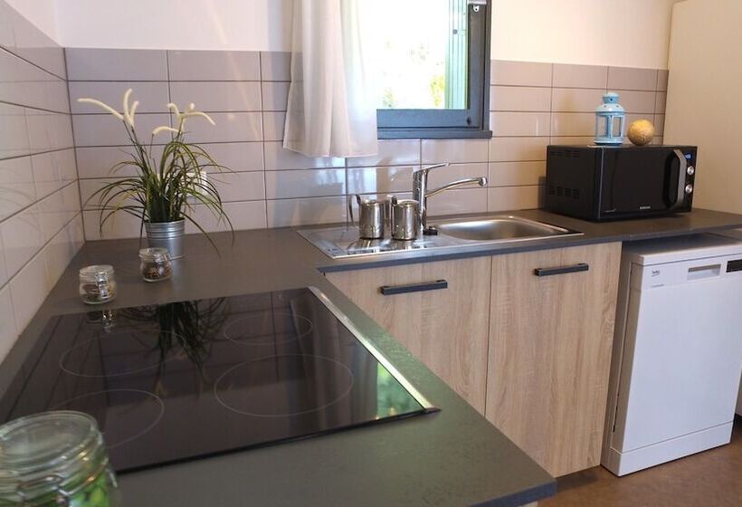 בית מלון כפרי Vvf Cantal Champs Sur Tarentaine