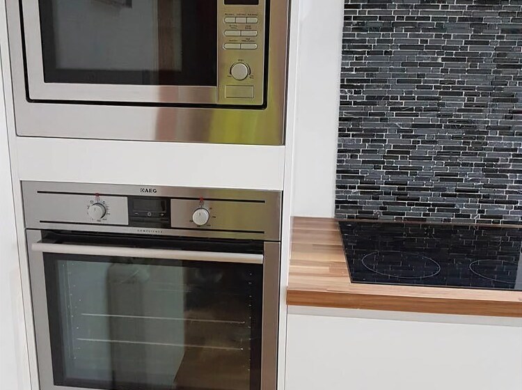 Langley Apartment City Centre 2 Min Walk To Secure Parking