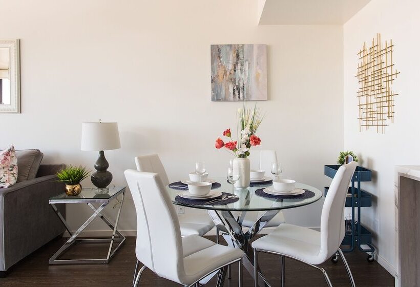 New Urban Downtown La Luxury Apartment
