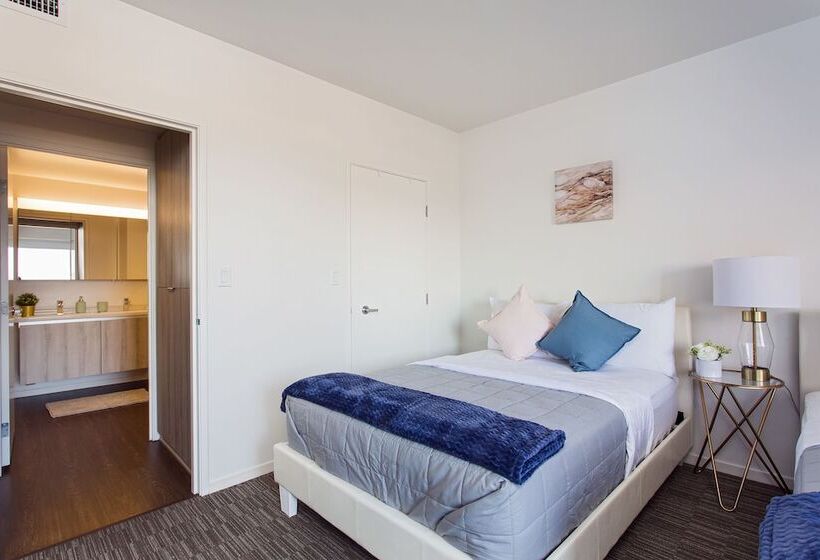 New Urban Downtown La Luxury Apartment