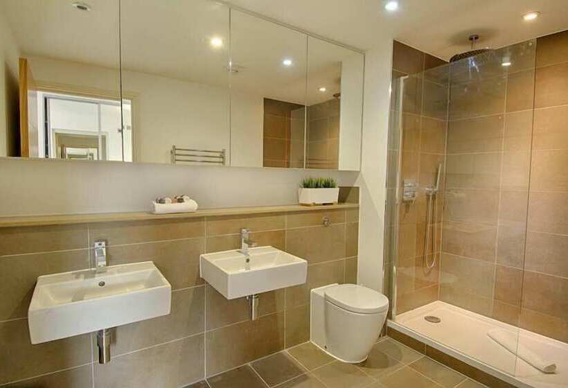 Roomspace Apartments Bradley Court