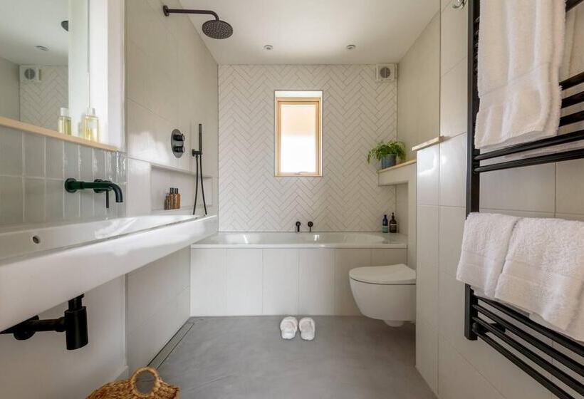 Sunnybrook   A Luxurious Carbon Neutral House Close To Beach, Shaldon