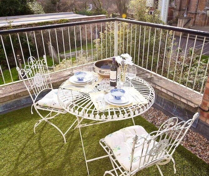 The Apartment Sherborne