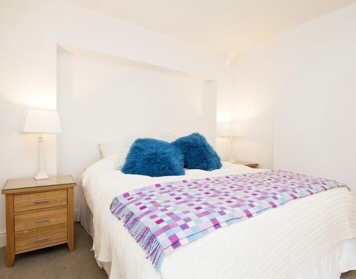 The Apartment Sherborne