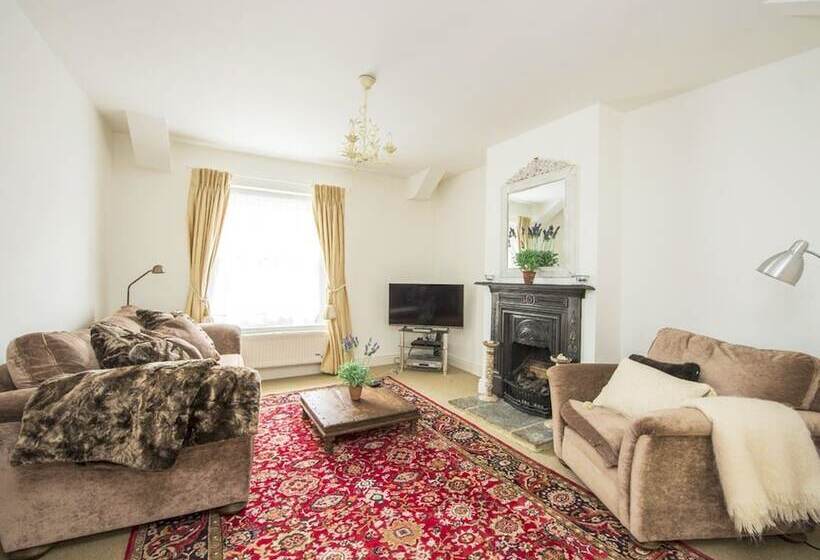 The Apartment Sherborne