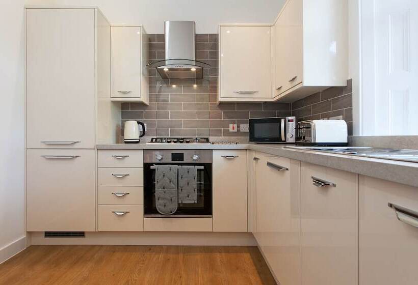 The Old Manse House   Apartment