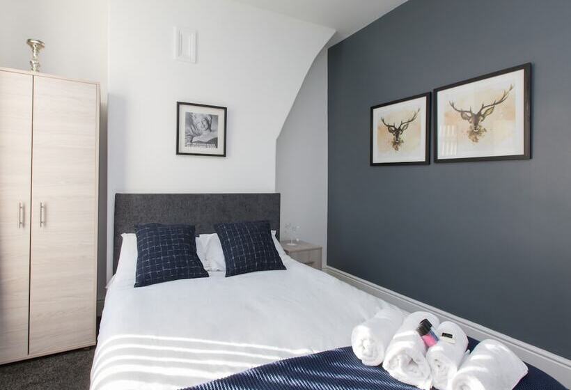 Townhouse @ Newlands Street Stoke