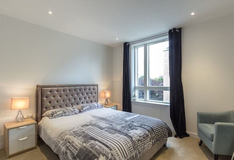 Blissful One Bed Near The River