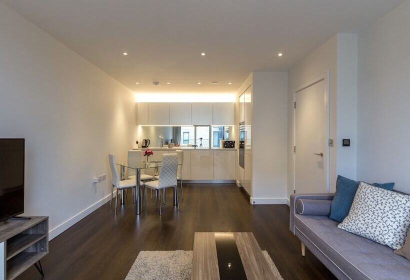 Blissful One Bed Near The River