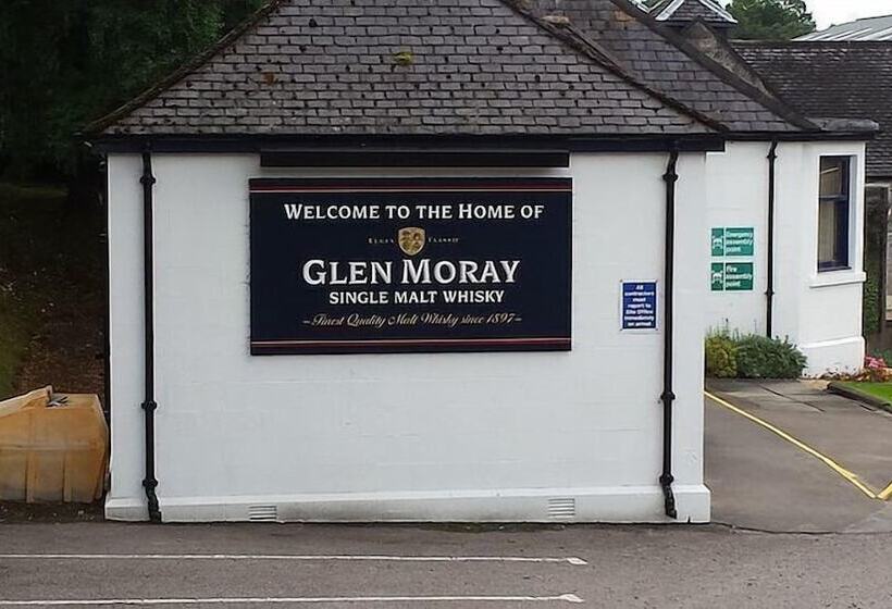 Carden Holiday Cottages