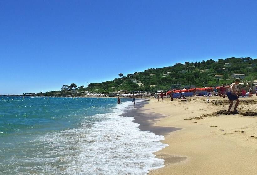 ホテル Vvf Golfe De Saint Tropez