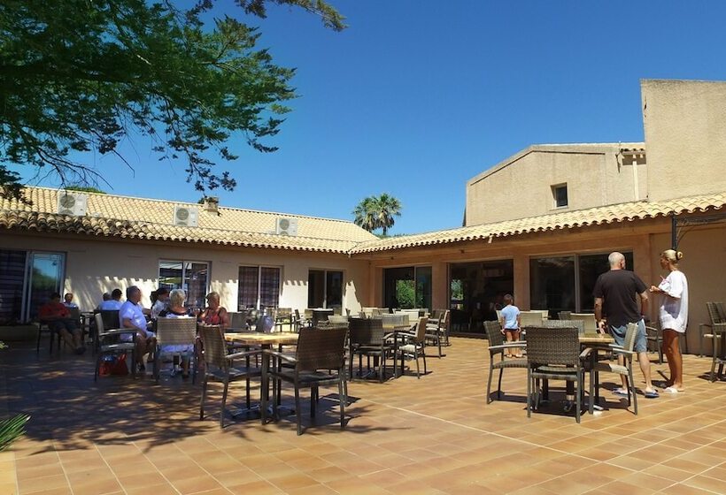 ホテル Vvf Golfe De Saint Tropez