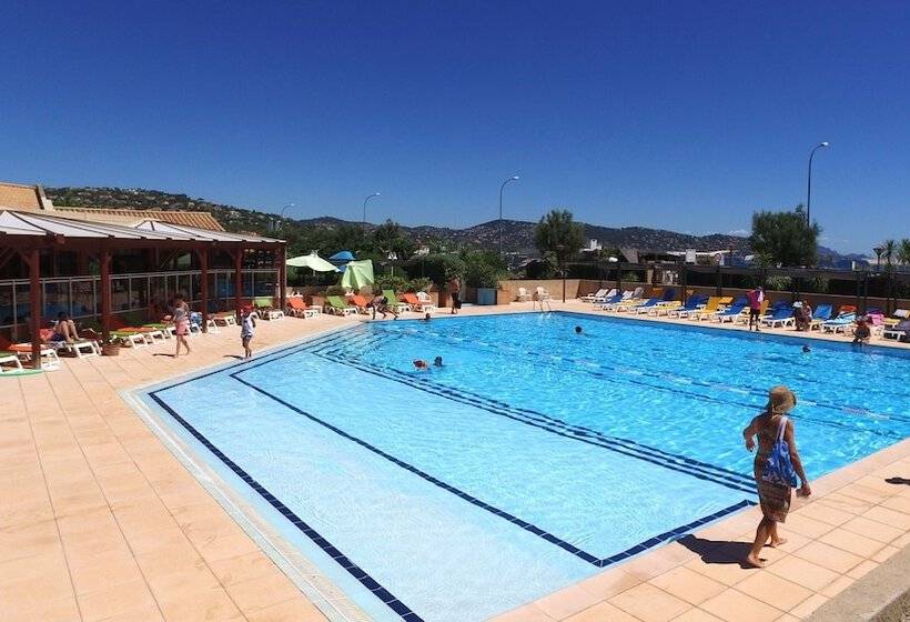 ホテル Vvf Golfe De Saint Tropez