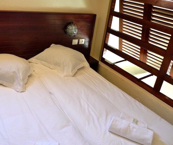 ホテル Vvf Golfe De Saint Tropez