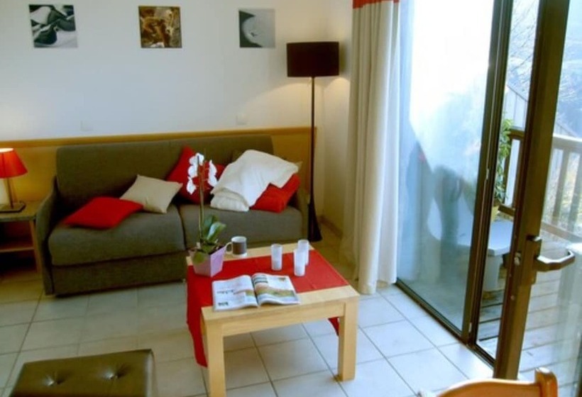 Отель Vvf Le Lioran Les Monts Du Cantal