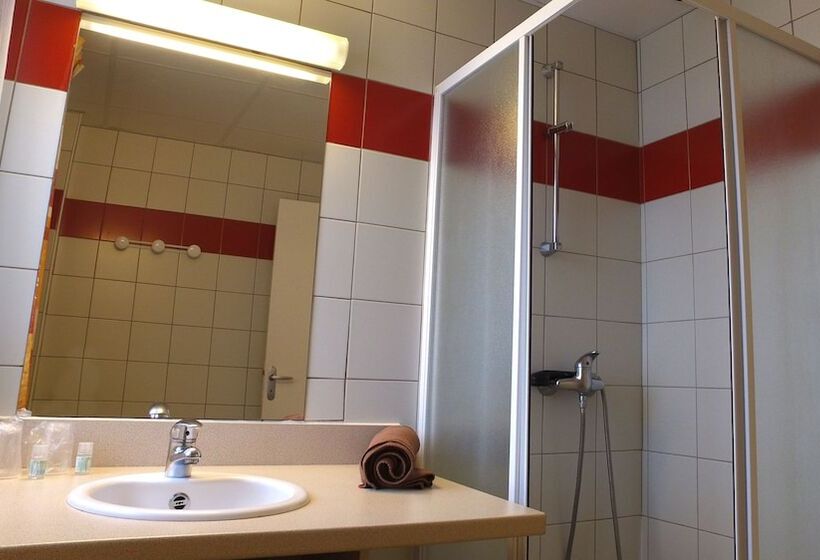 Отель Vvf Le Lioran Les Monts Du Cantal