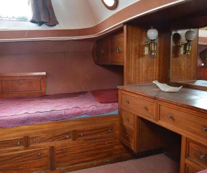 هتل Yacht Germinal Honfleur