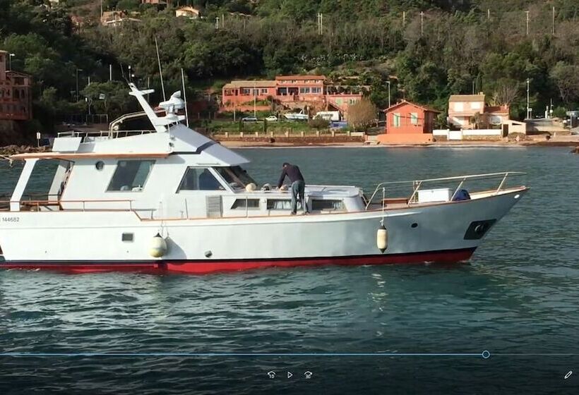 هتل Yacht Germinal Honfleur