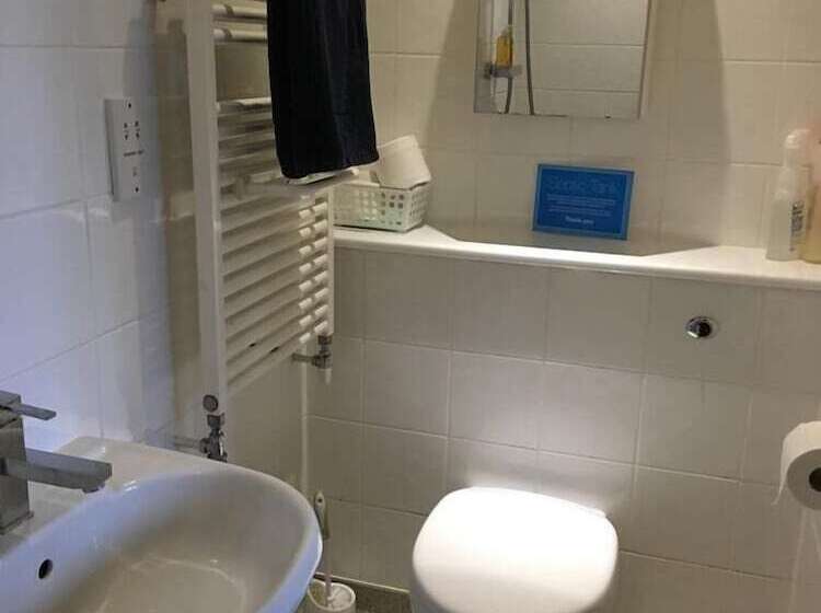 Lackford Lakes Barns