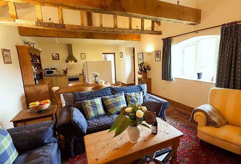 Lackford Lakes Barns