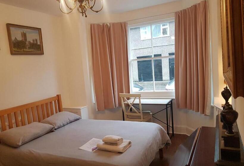 膳宿费 Cozy Place