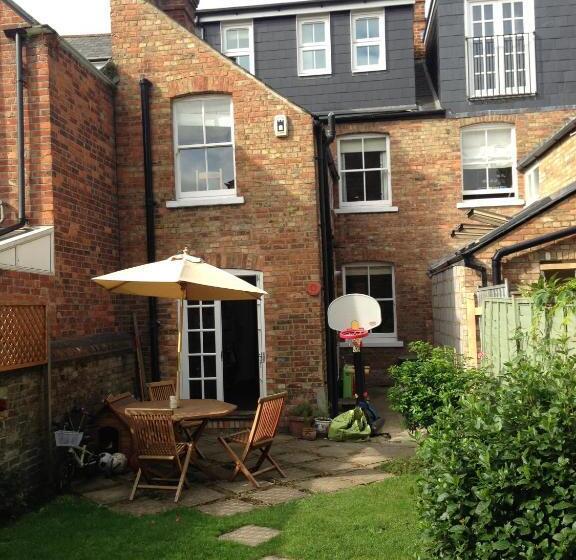 膳宿费 Cozy Place