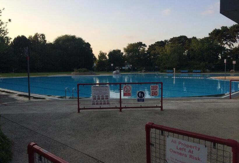 膳宿费 Cozy Place