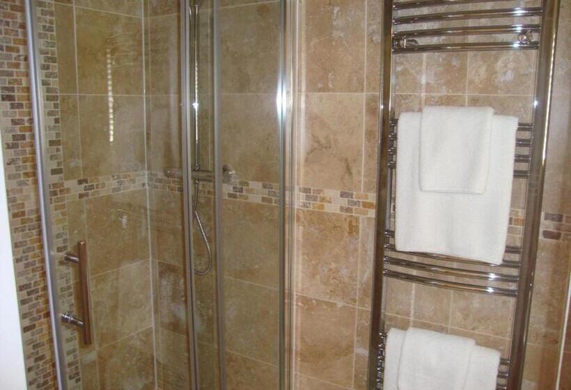 Пансион The Mayfair Guest House Self Catering