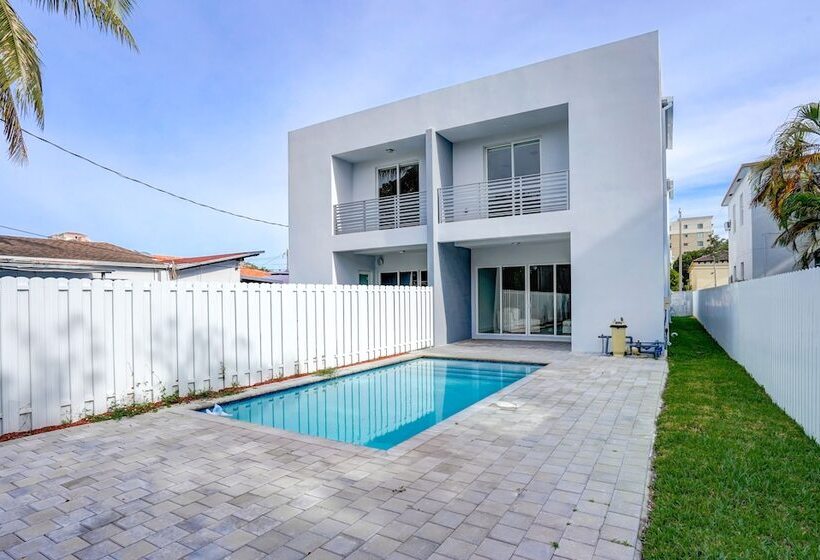 4br Pool Townhome Duplex By Jos17