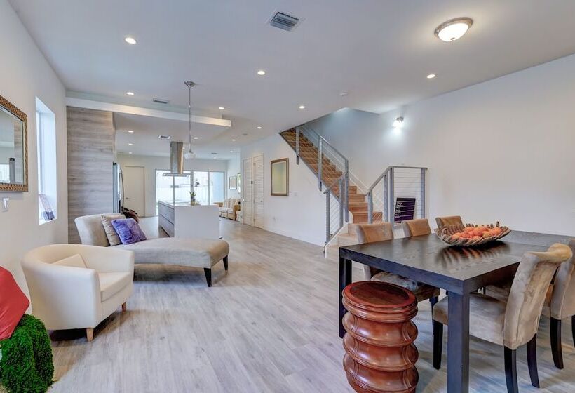 4br Pool Townhome Duplex By Jos17