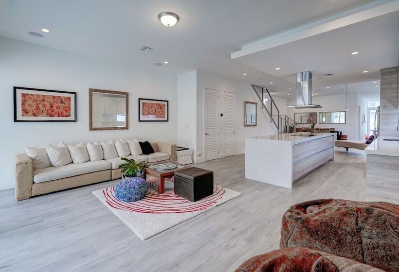 4br Pool Townhome Duplex By Jos17