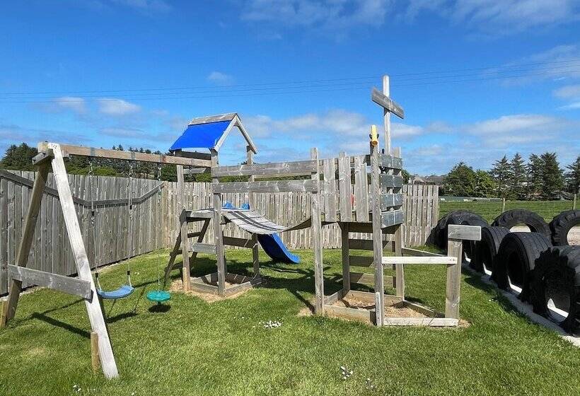 Acdc Glamping, Campervan , Caravan And Tent Resort