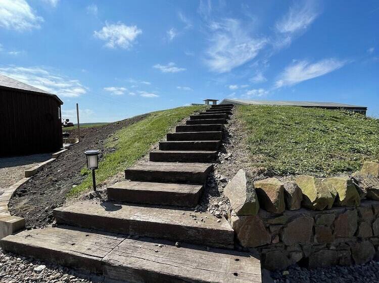 Acdc Glamping, Campervan , Caravan And Tent Resort