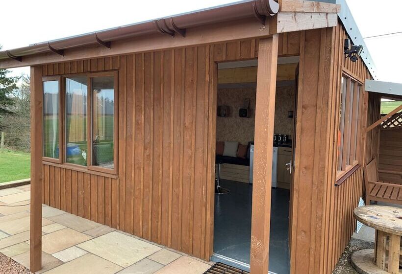 Acdc Glamping, Campervan , Caravan And Tent Resort