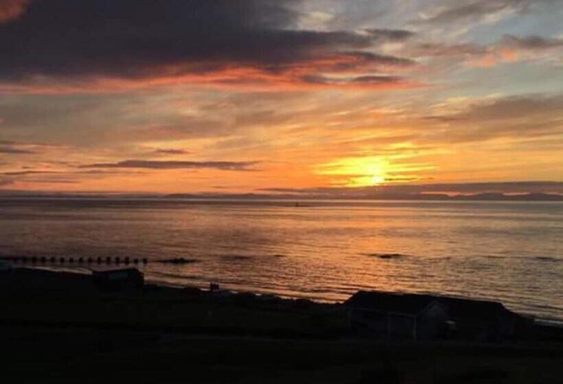 Beachview Holiday Flat 2