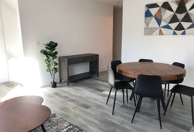 Brand New Luxury Spacious 3bdr Townhome Close To 3rd St