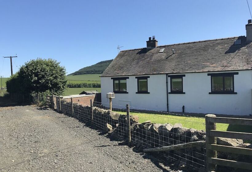 East Cottage, Parbroath Farm Near Cupar In Fife