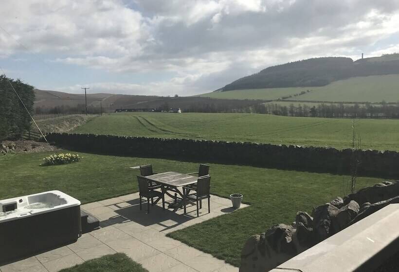 East Cottage, Parbroath Farm Near Cupar In Fife