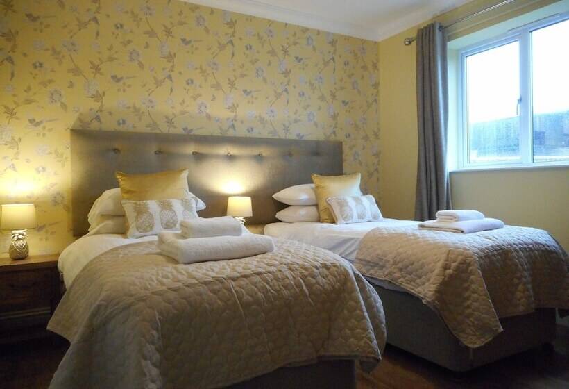 East Cottage, Parbroath Farm Near Cupar In Fife