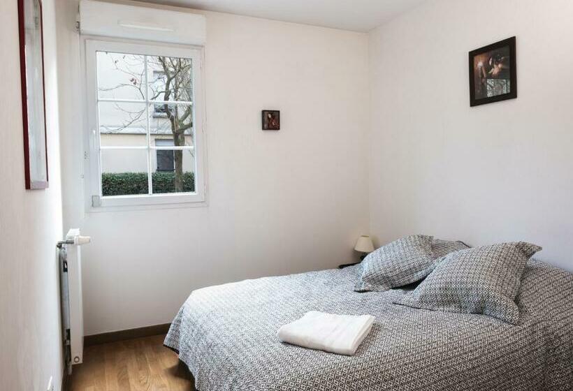 Family Travel Paris 2