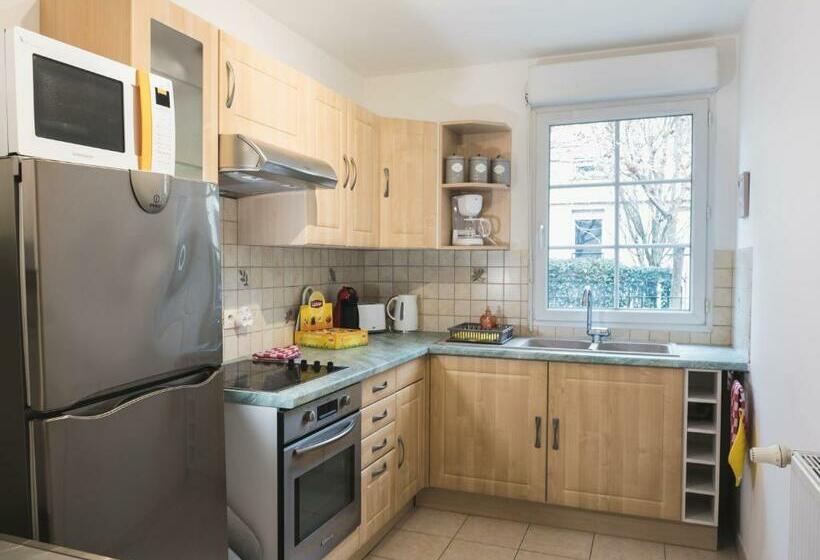 Family Travel Paris 2