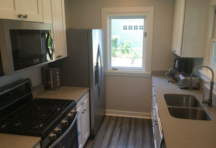 Lake Michigan Beach Cottages