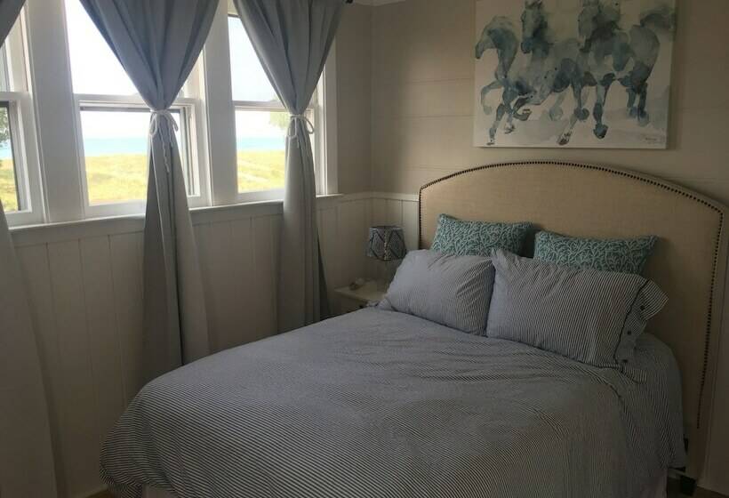 Lake Michigan Beach Cottages