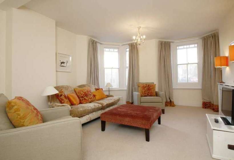 Large Stylish House Central North Oxford