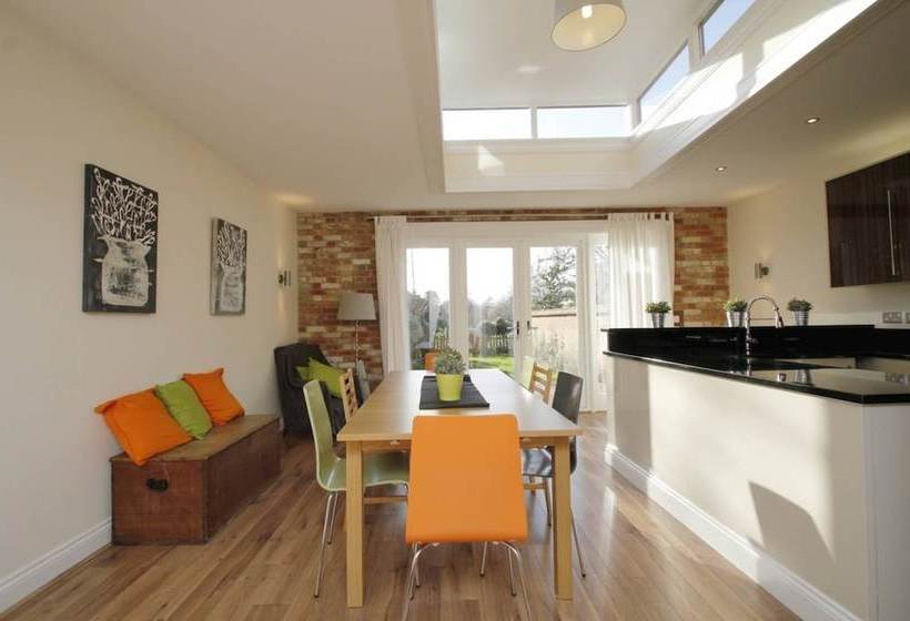 Large Stylish House Central North Oxford