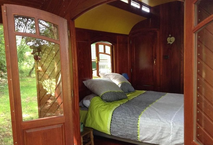 Les Roulottes Du Lot