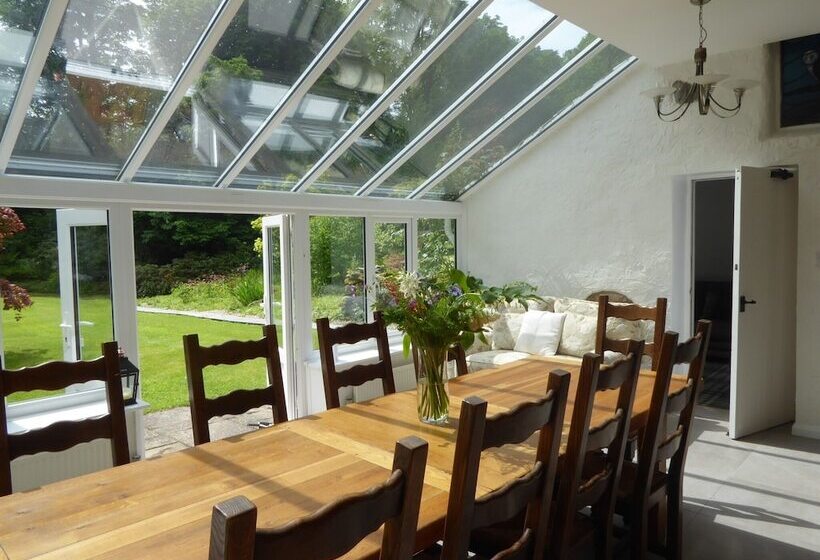 Low Jock Scar Country Estate