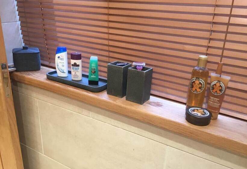 Luxury 1bedroom Lodge In Prestwich