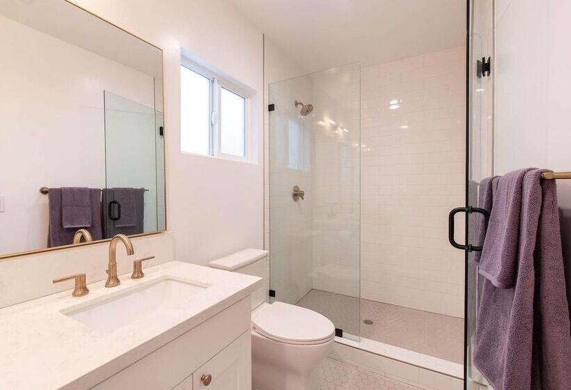 Newly Remodeled 3 Bdr House Near Dodgers Stadium