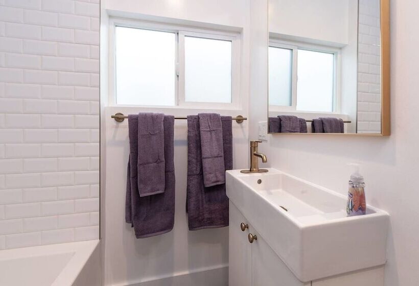 Newly Remodeled 3 Bdr House Near Dodgers Stadium